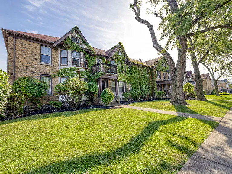 Colvin View Apartments — Photo 43