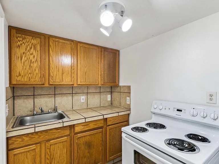105 Front St S #4 — Photo 11