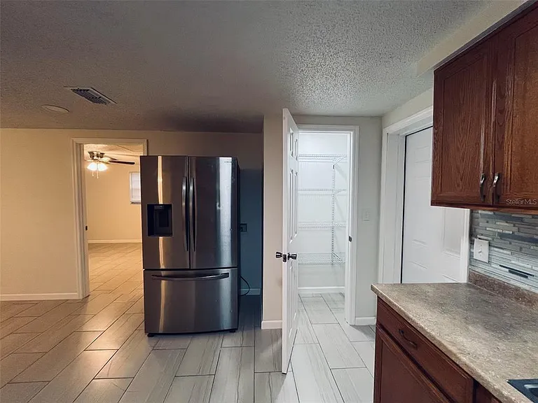 5323 Satsuma Dr — Photo 15