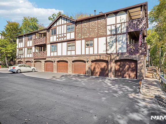 4th image of 1714 Faulkner Court #1714