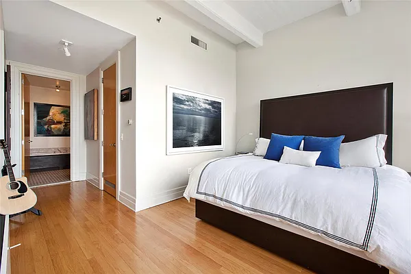 Rented by Douglas Elliman | media 62