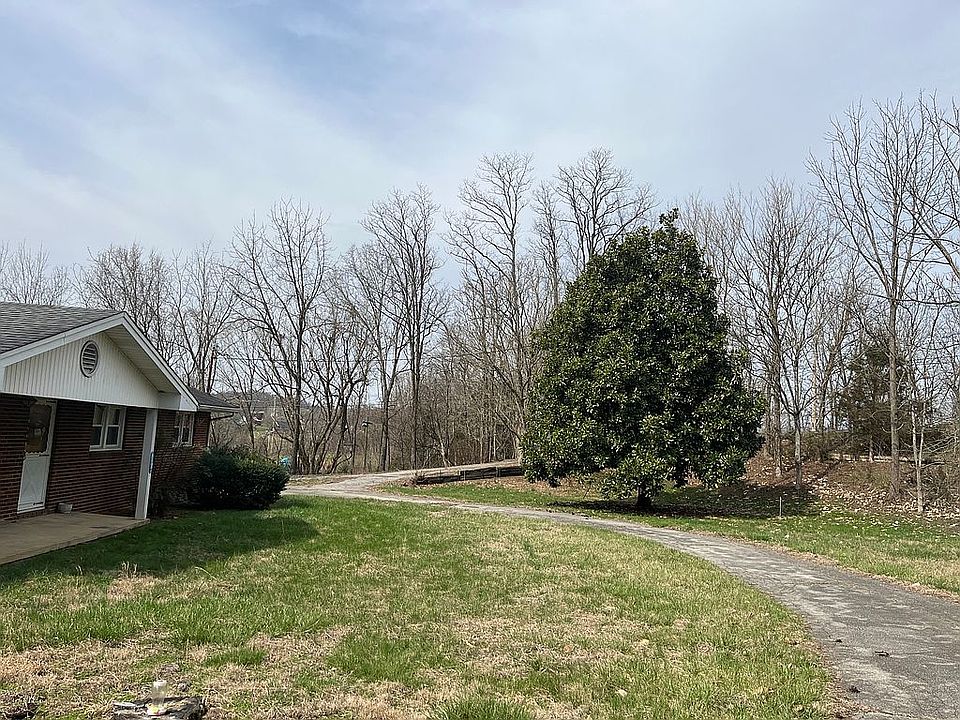 2nd image of 847 Mitchell Rd