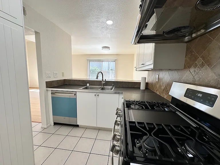 3594 Windsong St — Photo 5