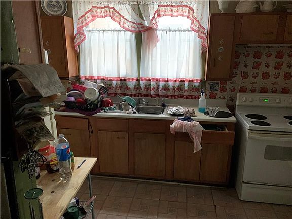 5th image of 1002 1st Ave
