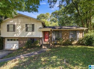 2811 Debra Dr, Fultondale, AL 35068