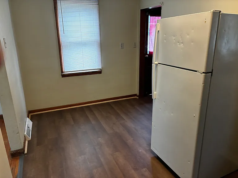 1801 Clawson St — Photo 6