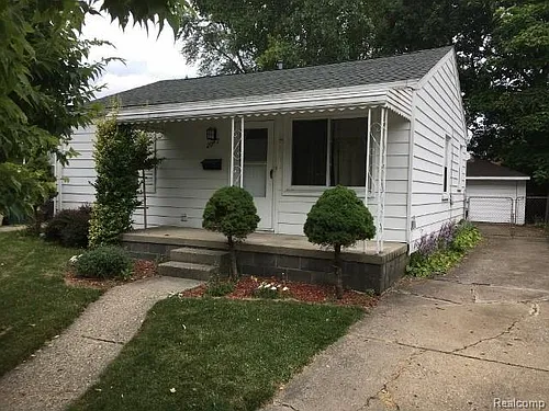 2047 Romeo St Photo 1