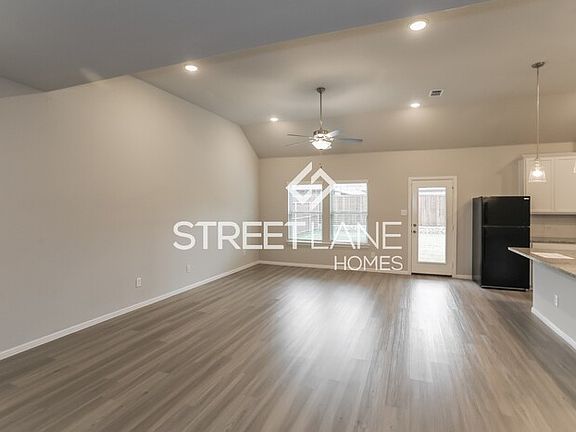 3rd image of 5941 Priory Dr