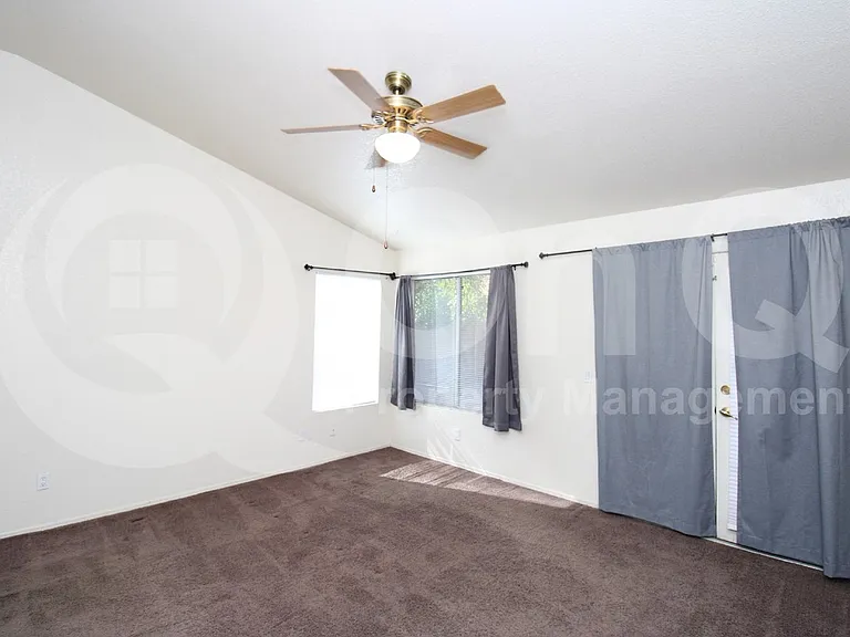 1560 W Kent Dr — Photo 12