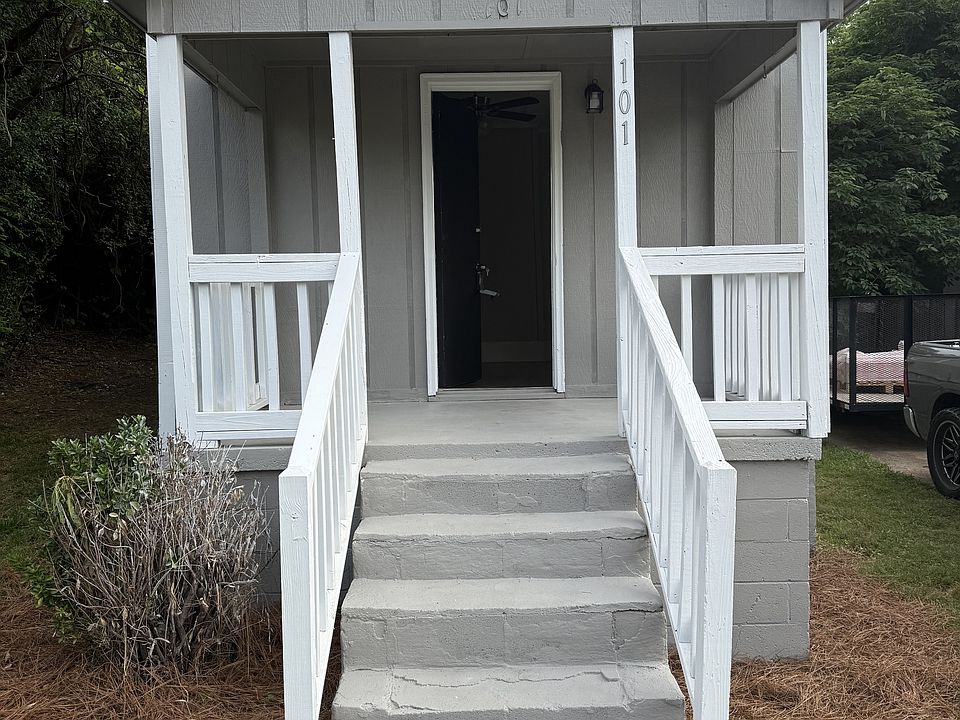 1st image of 101 Brown St