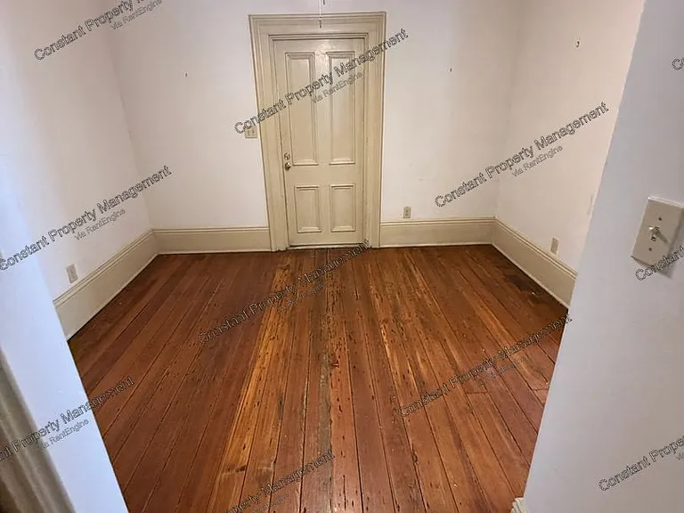 1031 Bond St #1 — Photo 7