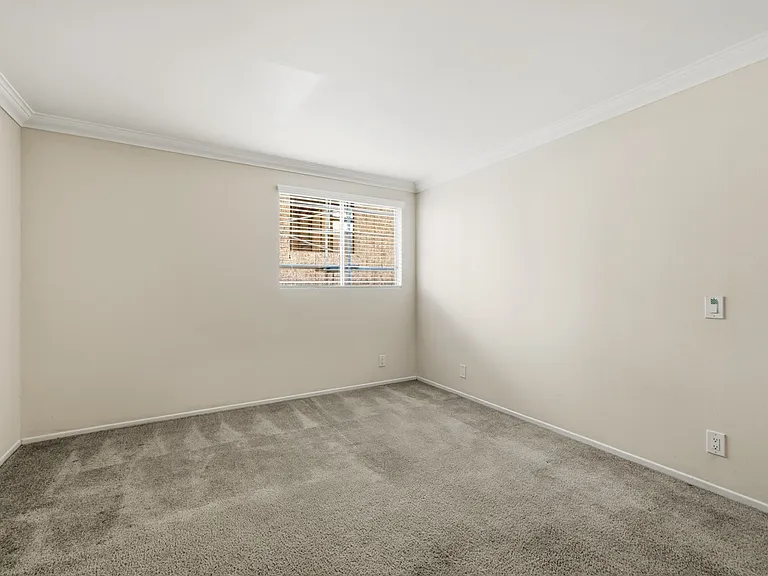 908 S Shenandoah St #103 — Photo 20