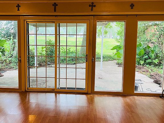 Beautiful window wall. 