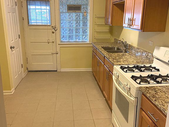 2nd image of 5348 W Jackson Blvd #2