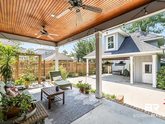 5th image of 164 Gaston Ave