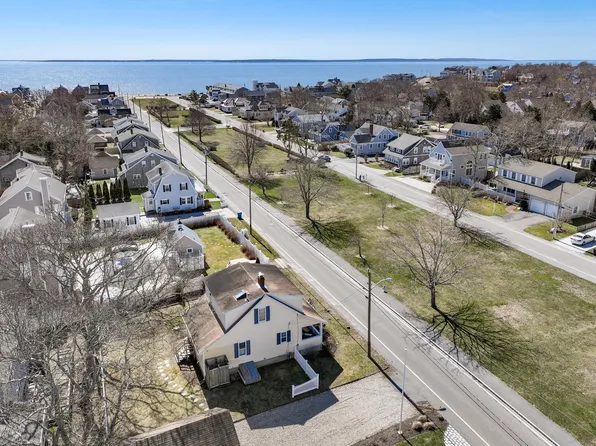 21 Worcester Court, Falmouth, MA 02540