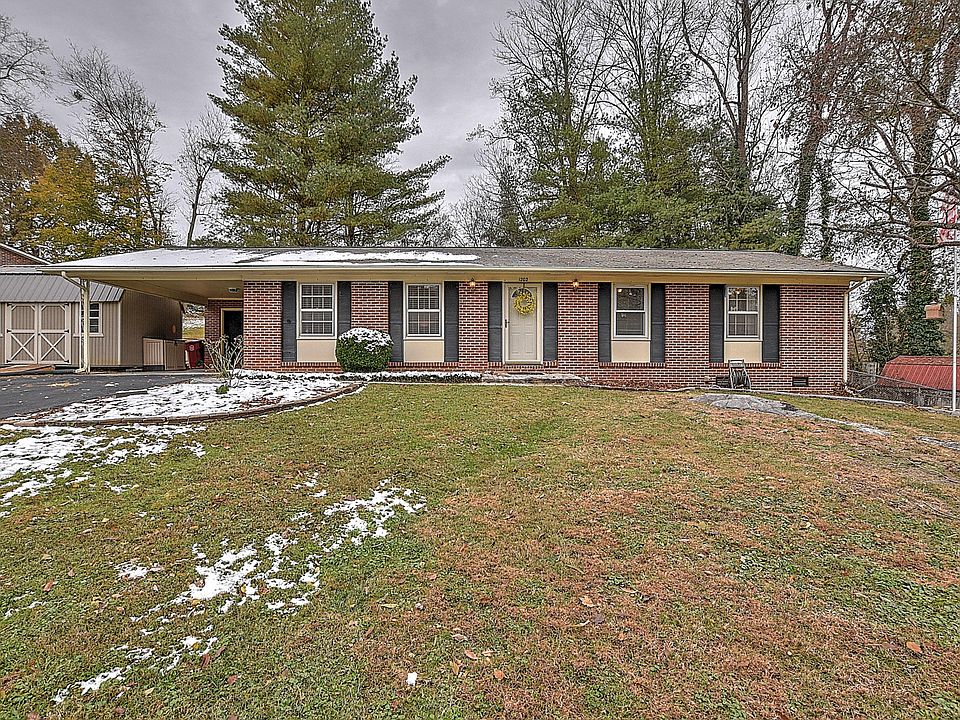 1st image of 1202 Beechwood Dr