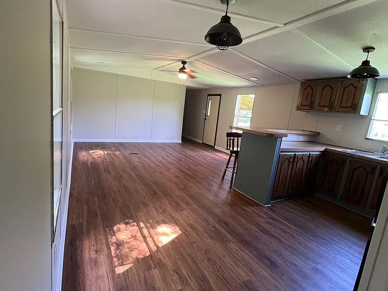 196 Sharpsville Loop — Photo 2