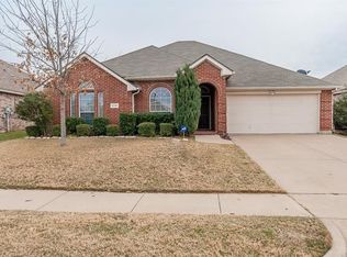 8737 Shavano Dr, Fort Worth, TX 76123
