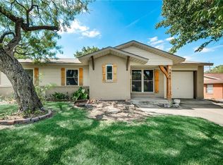 2966 Oxfordshire Ln, Farmers Branch, TX 75234