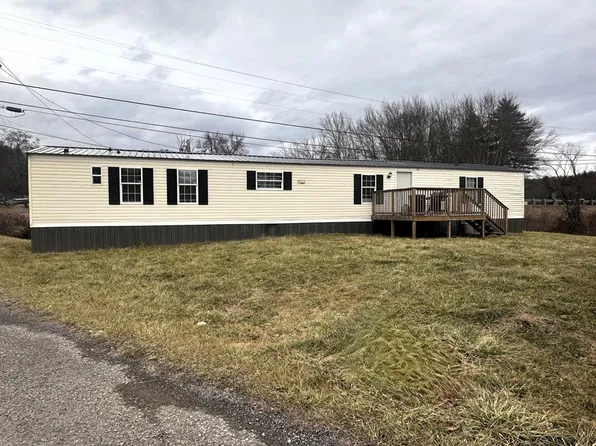 298 E 4th Ave, Lester, WV 25865
