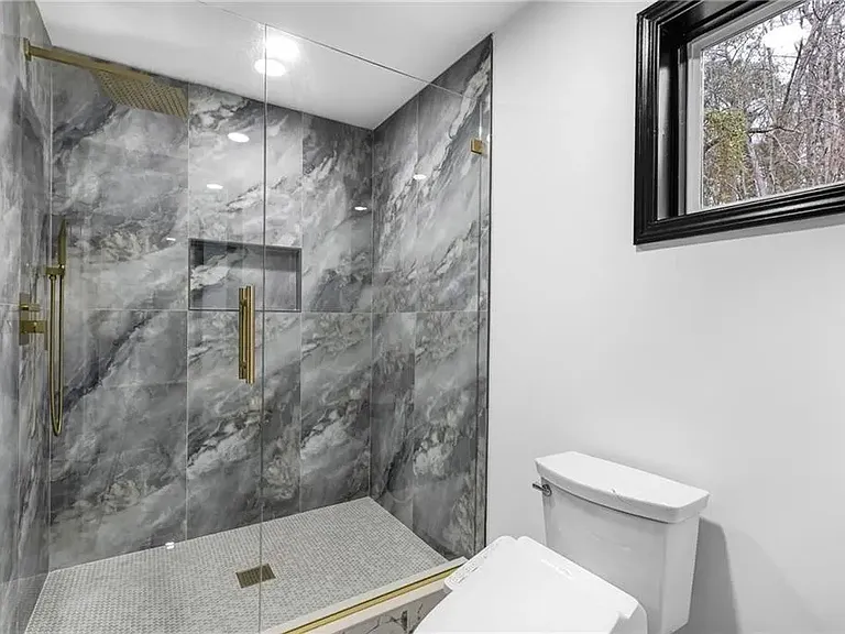 W Potomac Dr — Photo 6