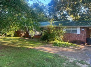 710 Cox Creek Pkwy, Florence, AL 35630