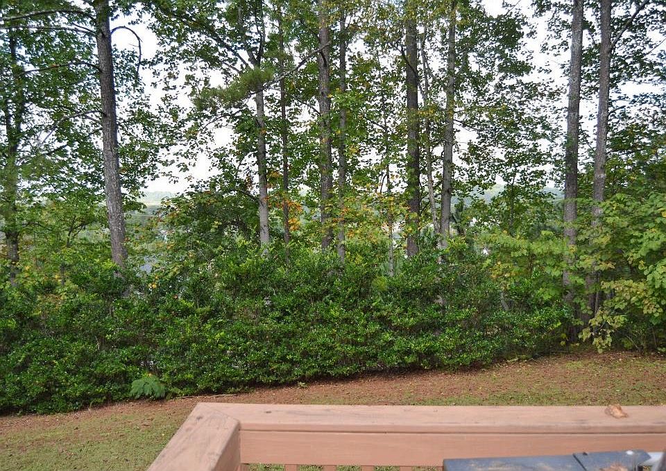 2nd image of 555 Embry Ln
