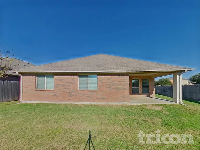 1301 Hearthstone Dr — Photo 17