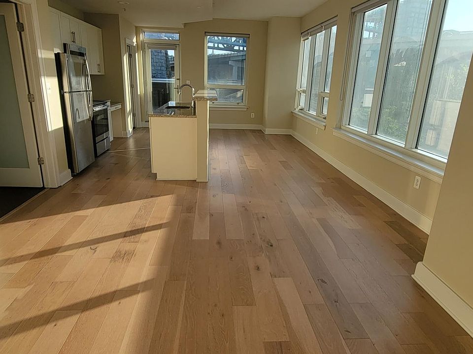 1st image of 234-50 N Columbus Blvd #302