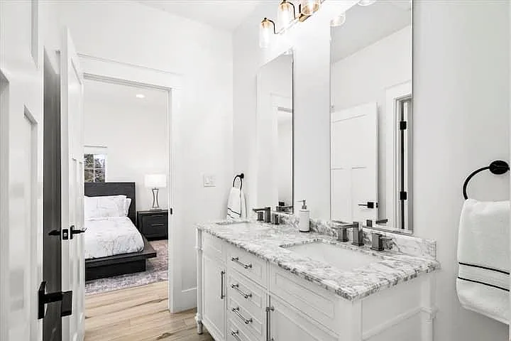 6725 Beech Ct — Photo 18