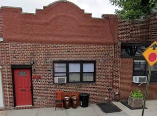 67-64 79th St, Middle Village, NY 11379