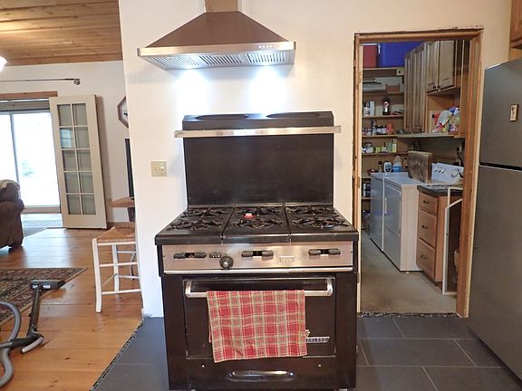 Six burner gas stove 