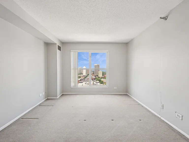 1212 N Lasalle St #2410 — Photo 5