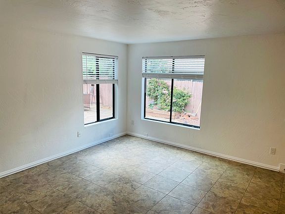 4th image of 50 Chaparral Dr Unit 2