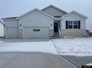 165 N 10th Ave, Springfield, NE 68059