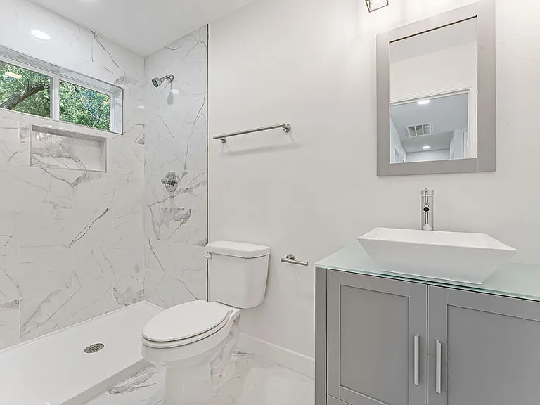 2411 W Megan Dr — Photo 3