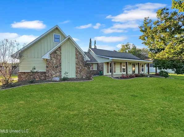 601 Bruin Ave, Pearl, MS 39208