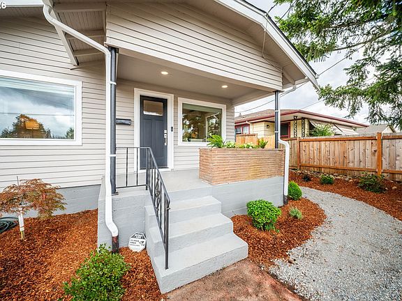 4th image of 6310 SE 72nd Ave