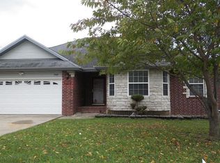 2468 W Rockwood St, Springfield, MO 65807