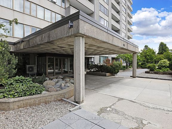 3rd image of 2625 Regina St #207