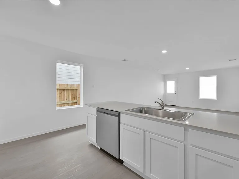 18243 Via Aurelia Dr — Photo 11