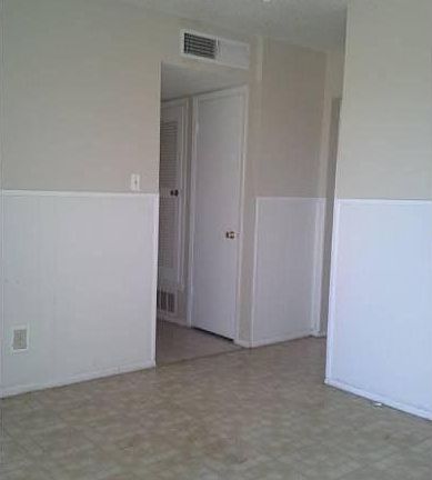 4th image of 5709 Dalhart Dr