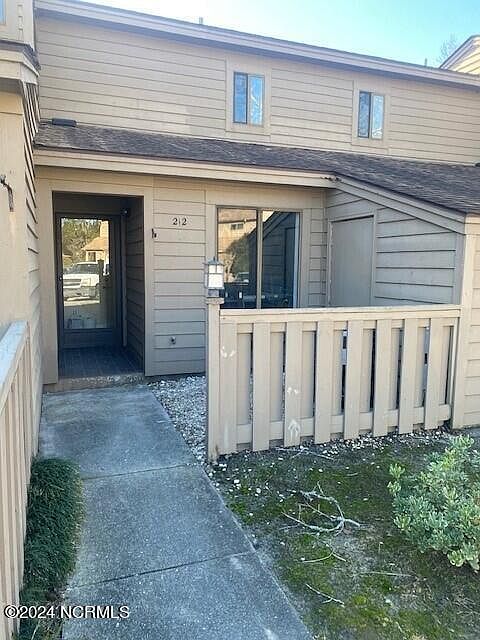 2nd image of 212 Saint Luke Court