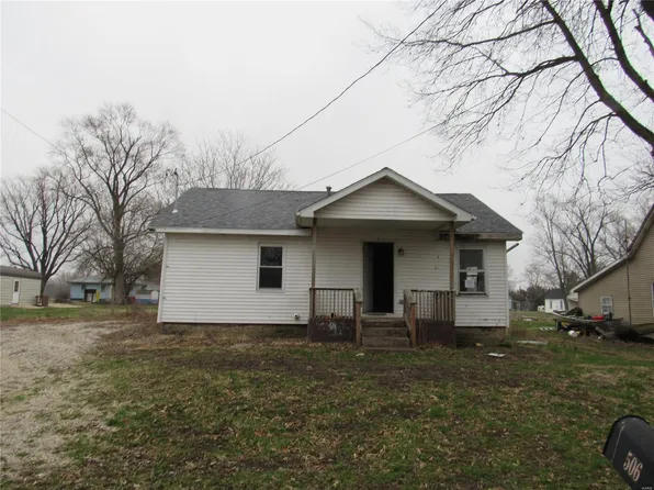 506 Porter Ave, White Hall, IL 62092