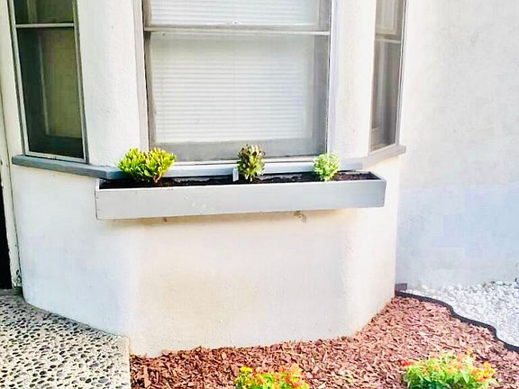 3rd image of 1985 N Summit Ave APT B
