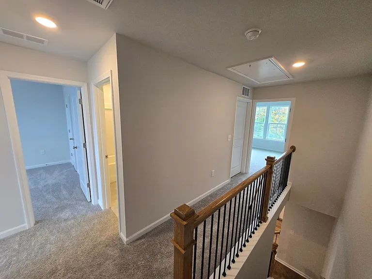 611 Glen Clova — Photo 12