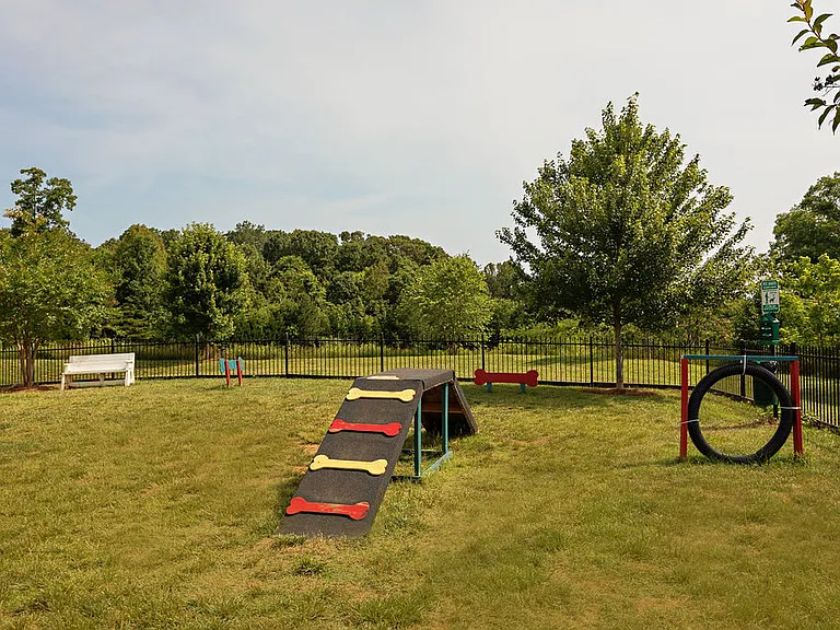 The Pointe at Robinhood Village — Photo 2