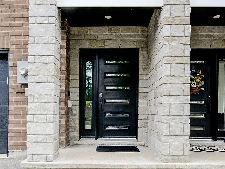 33 Jarvis St — Photo 3