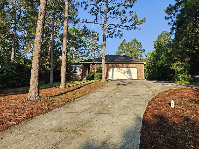 120 Saint Andrews Pl — Photo 1